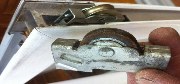screen door roller repair in Alum Rock